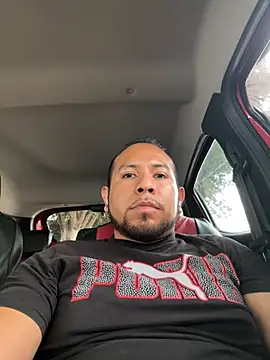 luis8888hdz online show from June 12, 5:11 pm