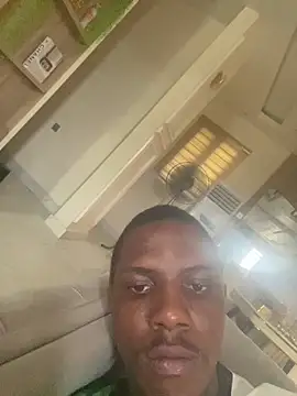titusemmanuel832 online show from June 18, 11:37 am