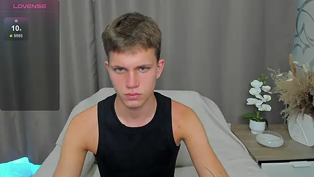 m0neyken online show from August 10, 2:06 am