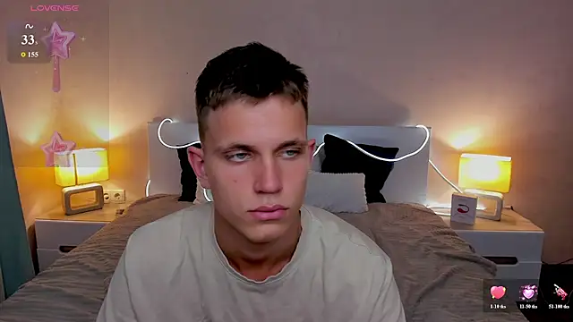 m0neyken online show from June 28, 3:01 am