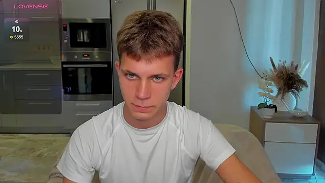 m0neyken online show from August 7, 2:07 am
