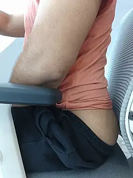 8inch hunk19 online show from August 5, 9:25 am