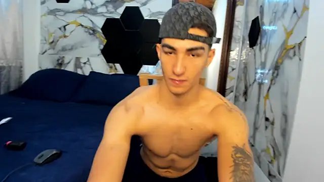 Goldendesirexx online show from June 27, 6:57 pm