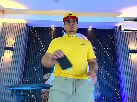 Iam Josue- online show from July 4, 8:56 pm
