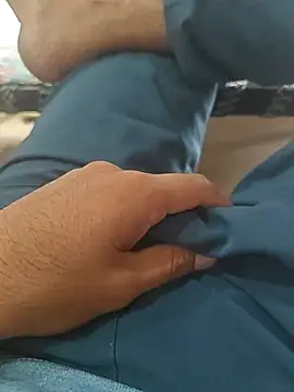 hugedick177777 online show from July 7, 7:56 am