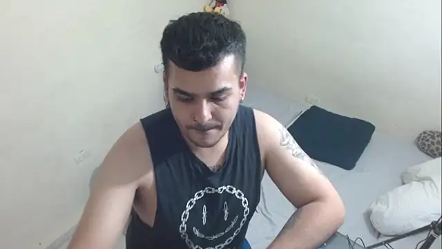 LatinBearX online show from July 8, 11:31 pm