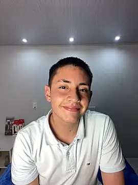 andreslavado online show from July 12, 1:18 am