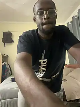 yunoass online show from July 18, 8:25 pm