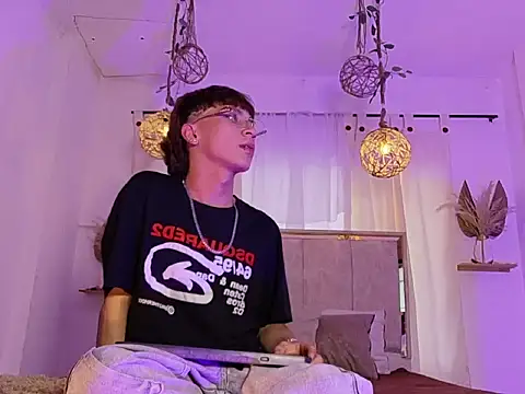 Xander Grey online show from July 17, 7:53 pm