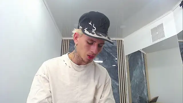 NoahDant online show from August 5, 12:21 pm