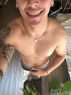 tunastypapi online show from August 8, 7:21 pm