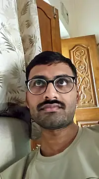 Snapshot of krishna8035 chatting on December 11, 9:10 am krishna8035 online show from December 11, 9:10 am