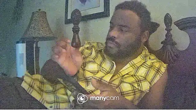 StudMuffin702 online show from December 5, 11:29 pm