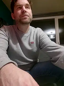 tom sauwer online show from October 25, 8:43 pm