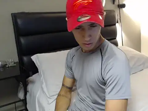 RetainedHound online show from September 30, 9:29 pm