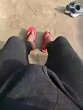 Snapshot of bigh96dik chatting on January 3, 9:04 am bigh96dik online show from January 3, 9:04 am