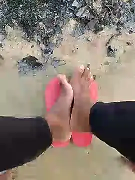 Snapshot of bigh96dik chatting on December 3, 3:29 am bigh96dik online show from December 3, 3:29 am