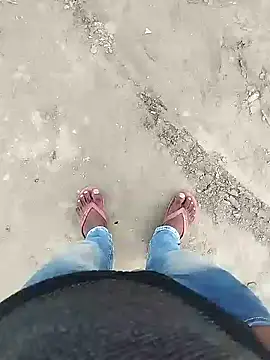 Snapshot of bigh96dik chatting on February 2, 11:51 am bigh96dik online show from February 2, 11:51 am