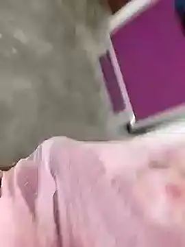 Snapshot of bigh96dik chatting on December 14, 10:45 am bigh96dik online show from December 14, 10:45 am