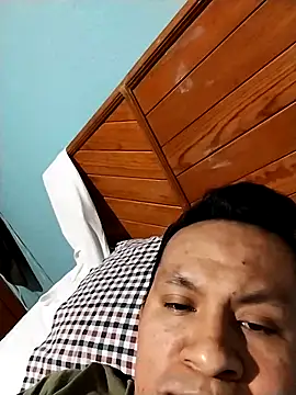 gusaven online show from March 18, 9:45 am