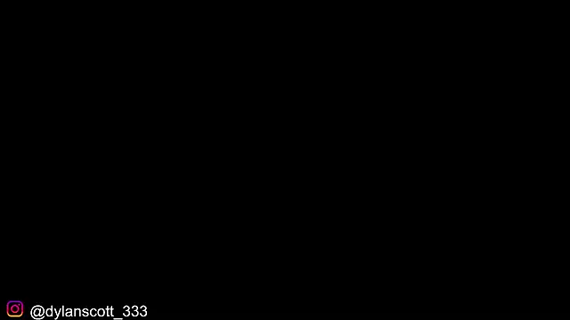 Snapshot of dylanscott_ chatting on September 16, 7:14 pm dylanscott online show from September 16, 7:14 pm