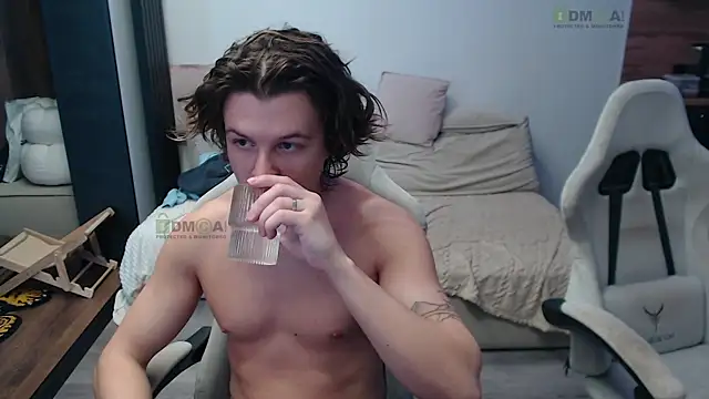 Sunny-Girl1 online show from April 3, 6:21 am