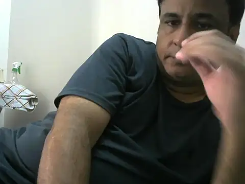 Snapshot of desipapaxxx chatting on October 1, 11:03 am desipapaxxx online show from October 1, 11:03 am