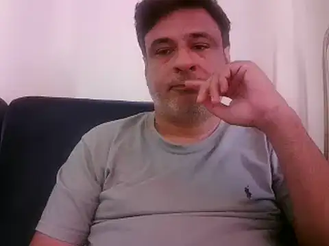Snapshot of desipapaxxx chatting on February 2, 9:19 am desipapaxxx online show from February 2, 9:19 am