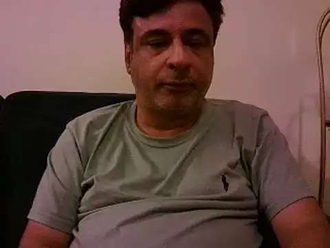 Snapshot of desipapaxxx chatting on February 9, 6:47 pm desipapaxxx online show from February 9, 6:47 pm