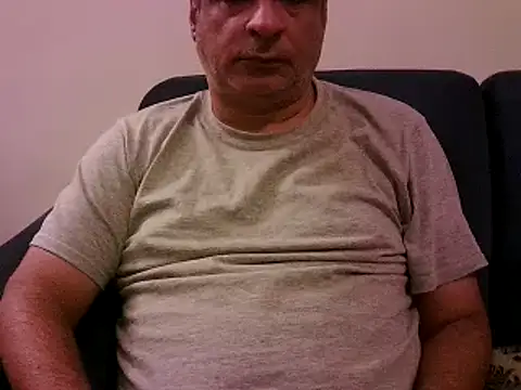 Snapshot of desipapaxxx chatting on December 9, 7:24 pm desipapaxxx online show from December 9, 7:24 pm