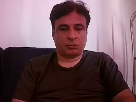 Snapshot of desipapaxxx chatting on March 11, 7:37 am desipapaxxx online show from March 11, 7:37 am