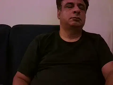 Snapshot of desipapaxxx chatting on February 17, 6:48 pm desipapaxxx online show from February 17, 6:48 pm