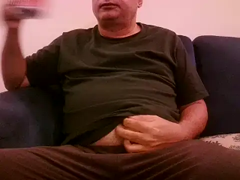 Snapshot of desipapaxxx chatting on January 3, 9:47 pm desipapaxxx online show from January 3, 9:47 pm