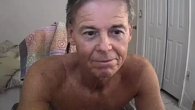 Snapshot of nakeedcowboi65 chatting on October 9, 3:17 pm nakeedcowboi65 online show from October 9, 3:17 pm