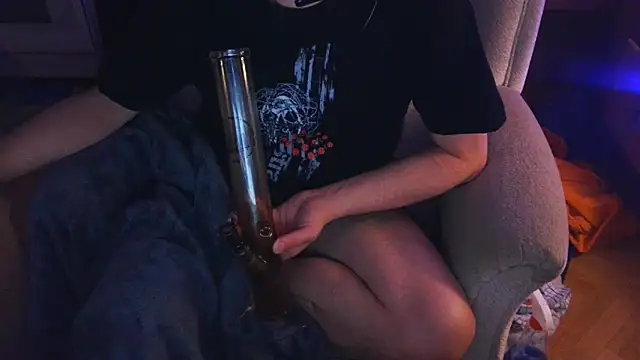 Snapshot of hardcap chatting on October 9, 9:09 pm hardcap online show from October 9, 9:09 pm