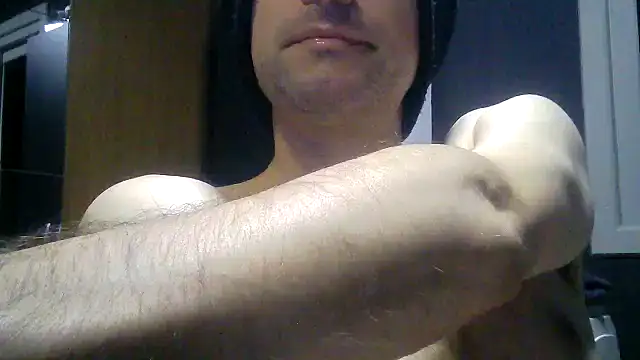 gauchors20 online show from April 19, 10:47 am