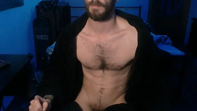 Snapshot of SexxxyLouis chatting on December 6, 8:26 am SexxxyLouis online show from December 6, 8:26 am