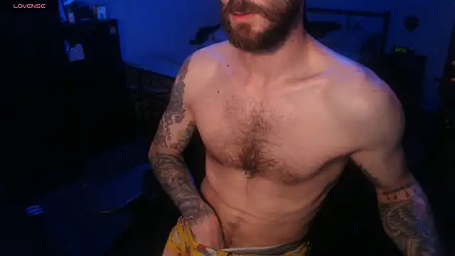 Snapshot of SexxxyLouis chatting on October 15, 9:00 pm SexxxyLouis online show from October 15, 9:00 pm