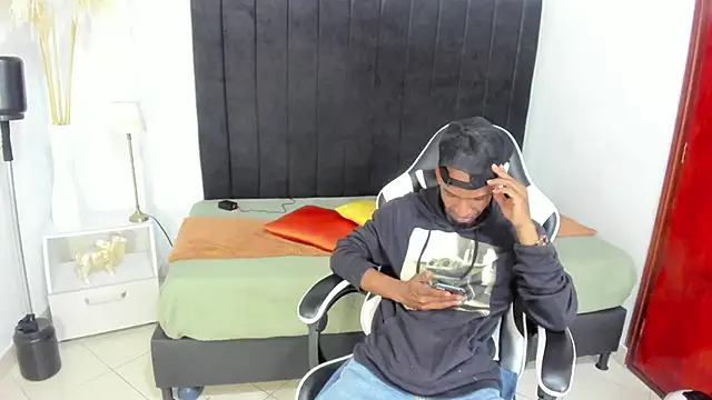 anhtony wayans online show from November 13, 12:04 am