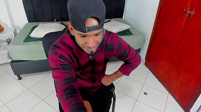 Snapshot of anhtony_wayans chatting on March 5, 12:49 am anhtony wayans online show from March 5, 12:49 am