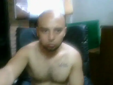 aisaac12 online show from May 7, 1:16 am
