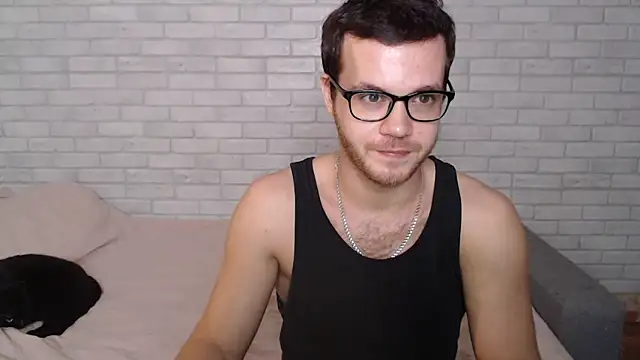 Alexxx horny online show from October 20, 5:17 pm