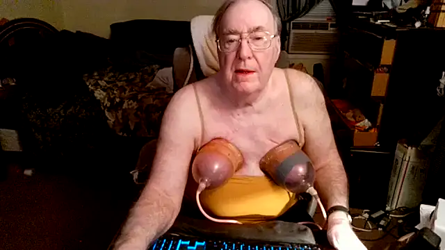 Toastir online show from December 1, 4:10 pm