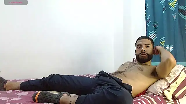 Snapshot of Aroon_Stonne chatting on March 16, 2:43 am Aroon Stonne online show from March 16, 2:43 am