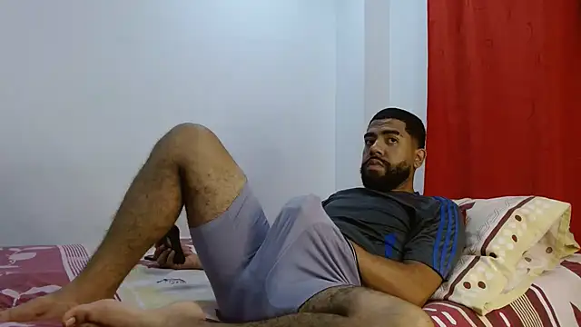 Snapshot of Aroon_Stonne chatting on January 3, 5:28 am Aroon Stonne online show from January 3, 5:28 am