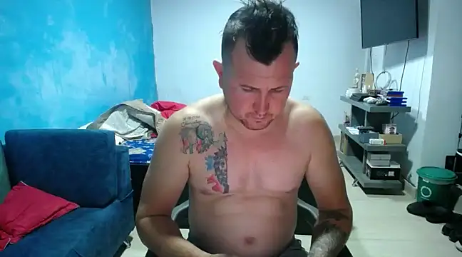 Snapshot of xavier_1988 chatting on December 7, 4:09 am xavier 1988 online show from December 7, 4:09 am