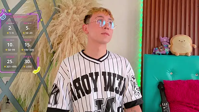 Chris Bennett online show from January 10, 1:59 pm