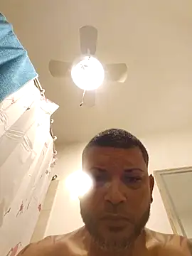 tropikboy online show from April 14, 9:42 am