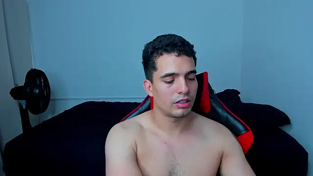 tanner hard  online show from March 19, 8:43 pm