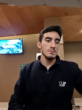 TommyMomentum online show from April 4, 2:30 am